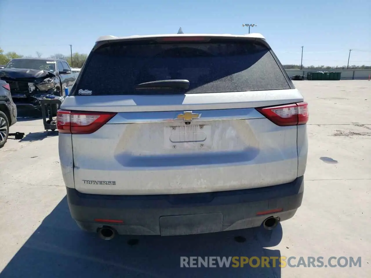6 Photograph of a damaged car 1GNERFKW4LJ297991 CHEVROLET TRAVERSE 2020