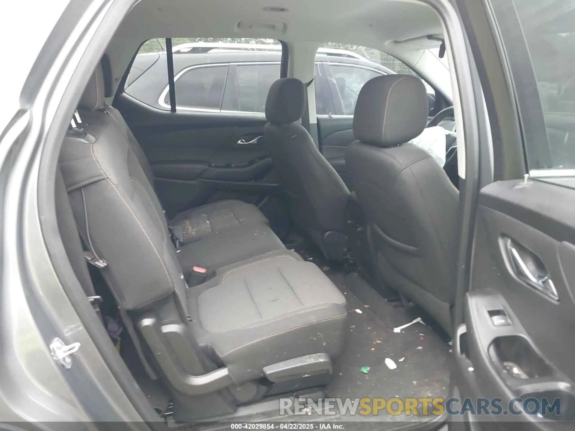 8 Фотография поврежденного автомобиля 1GNERFKW5LJ245009 CHEVROLET TRAVERSE 2020