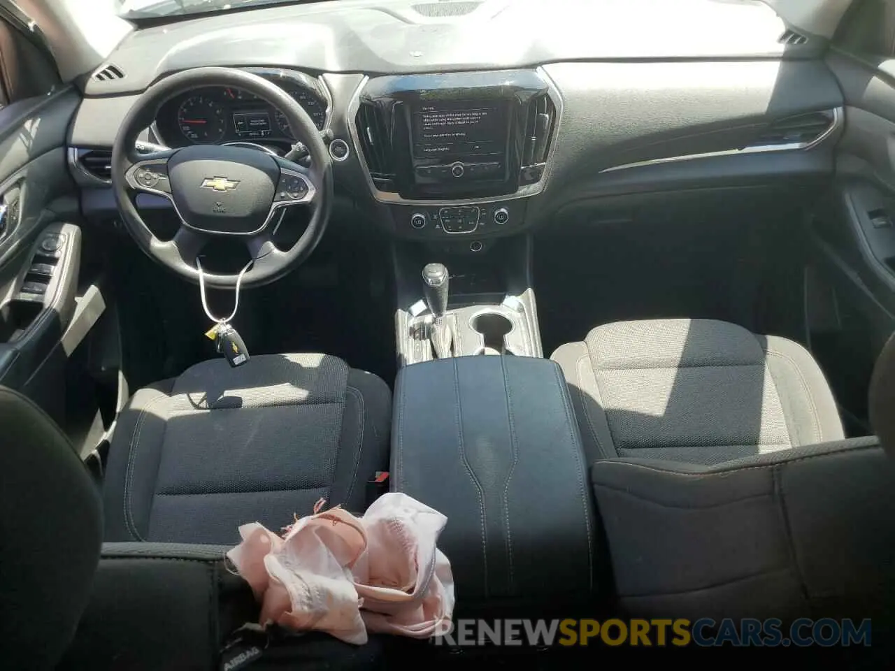8 Photograph of a damaged car 1GNERFKW6LJ142780 CHEVROLET TRAVERSE 2020