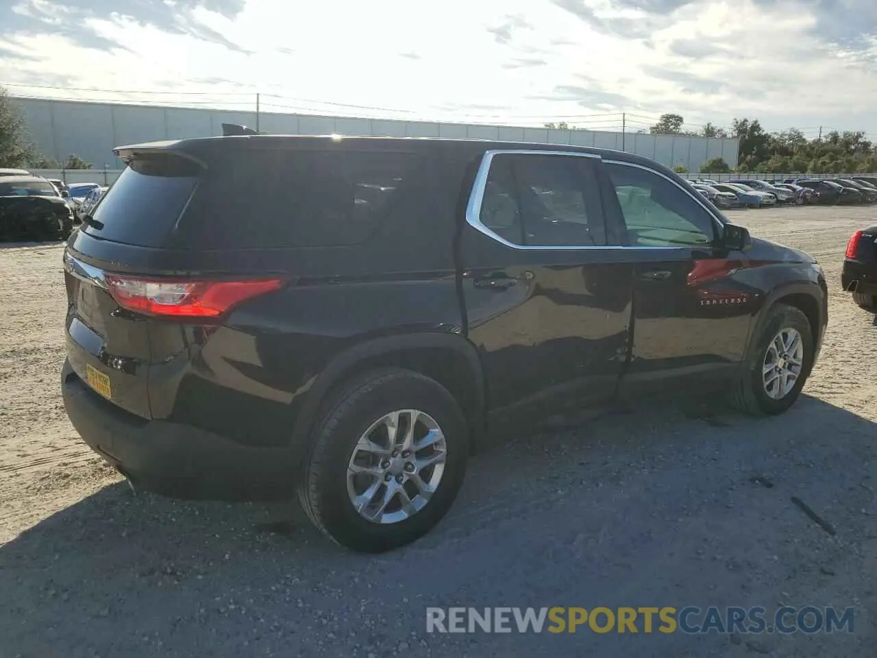 3 Фотография поврежденного автомобиля 1GNERFKW6LJ206705 CHEVROLET TRAVERSE 2020