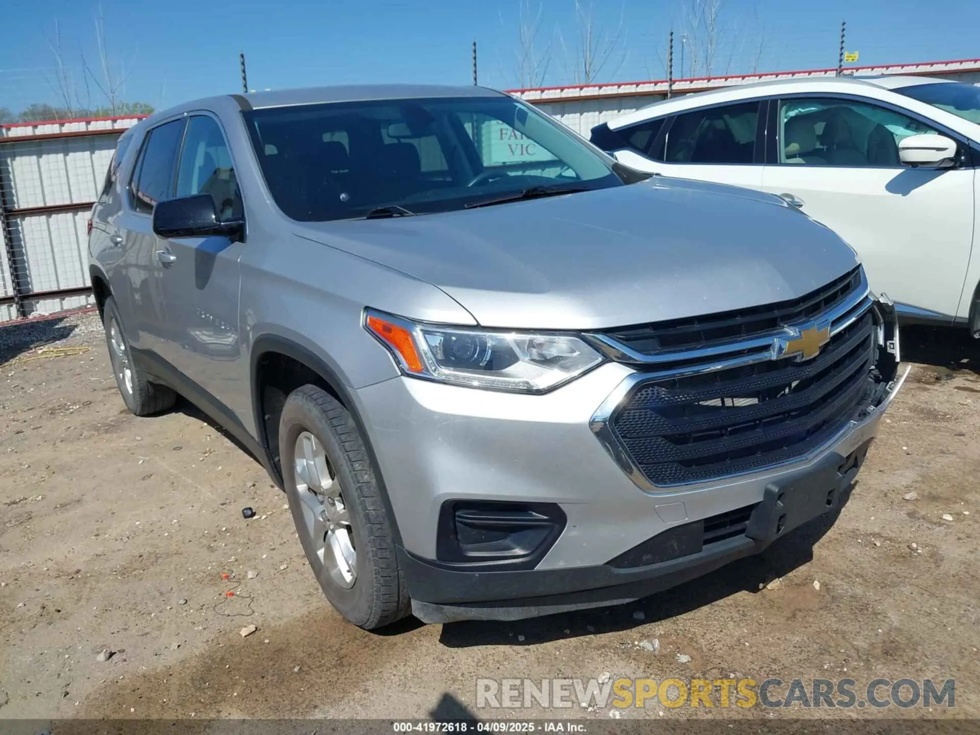 1 Фотография поврежденного автомобиля 1GNERFKW7LJ255721 CHEVROLET TRAVERSE 2020