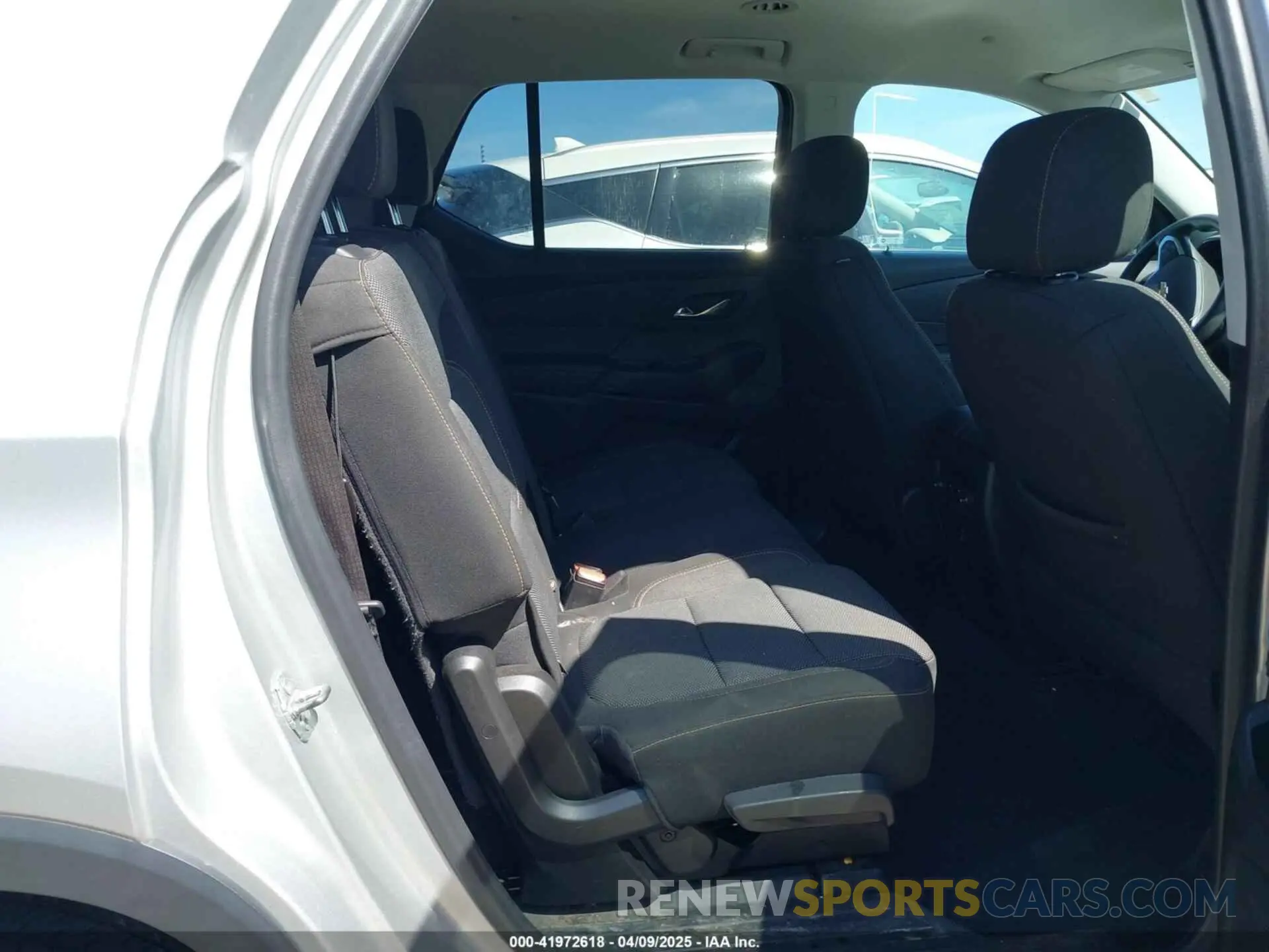 8 Фотография поврежденного автомобиля 1GNERFKW7LJ255721 CHEVROLET TRAVERSE 2020