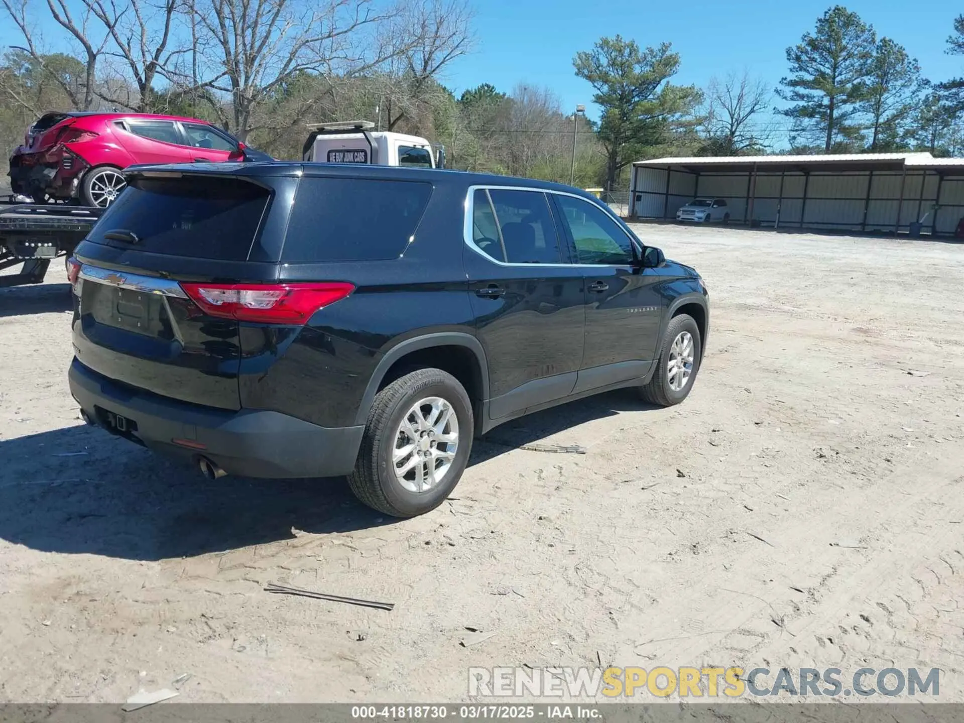 4 Photograph of a damaged car 1GNERFKW7LJ289125 CHEVROLET TRAVERSE 2020