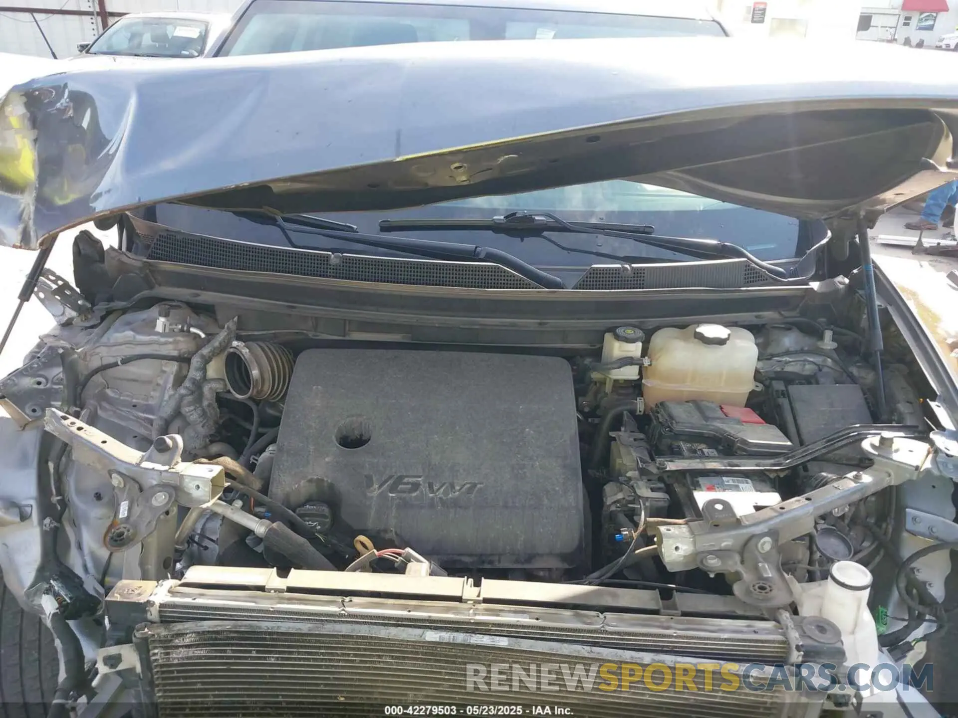 10 Photograph of a damaged car 1GNERFKW8LJ143123 CHEVROLET TRAVERSE 2020