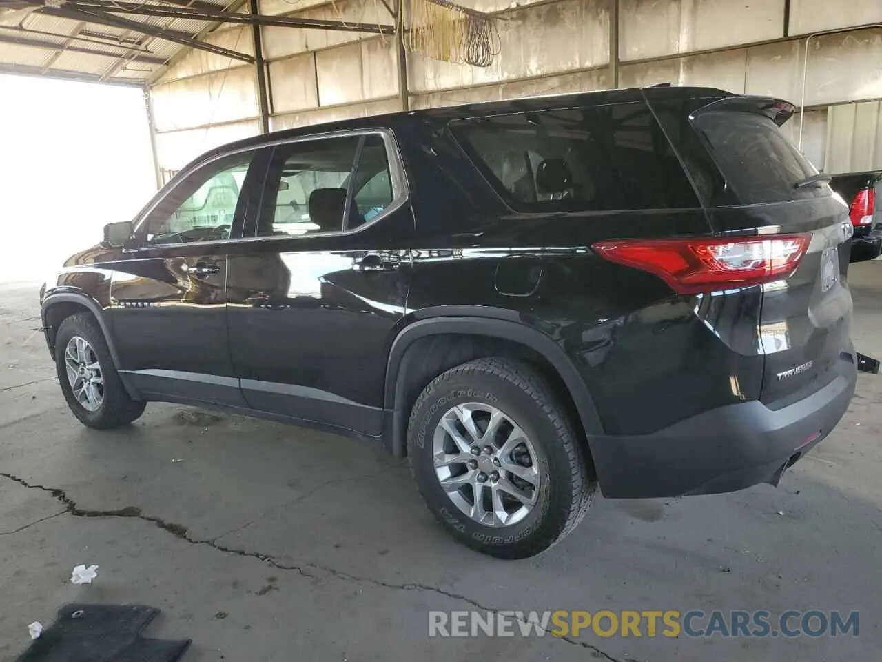2 Фотография поврежденного автомобиля 1GNERFKW8LJ165977 CHEVROLET TRAVERSE 2020
