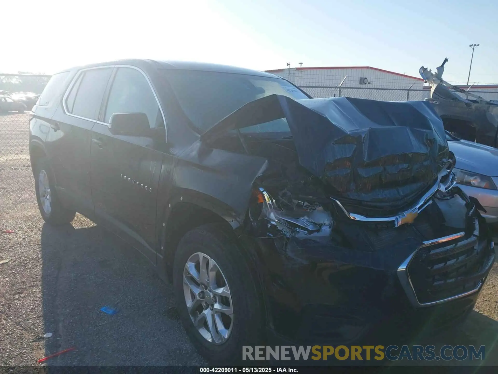 1 Photograph of a damaged car 1GNERFKW8LJ204213 CHEVROLET TRAVERSE 2020