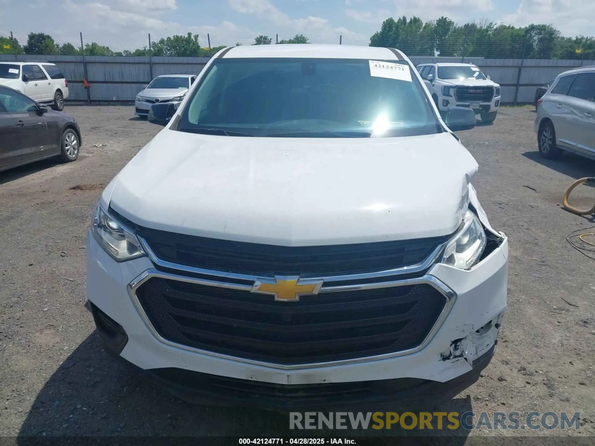 12 Photograph of a damaged car 1GNERFKW8LJ262886 CHEVROLET TRAVERSE 2020