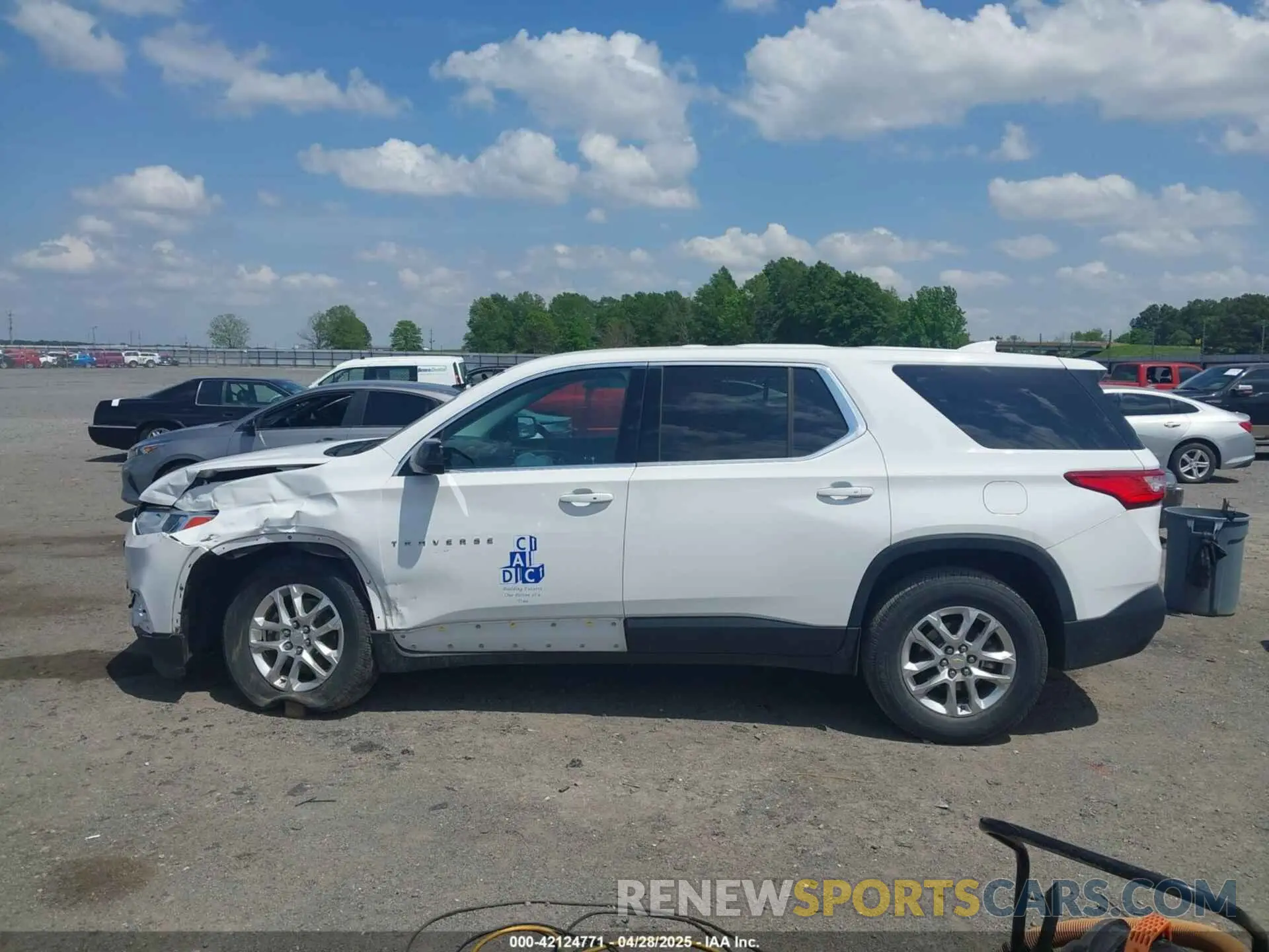 14 Photograph of a damaged car 1GNERFKW8LJ262886 CHEVROLET TRAVERSE 2020