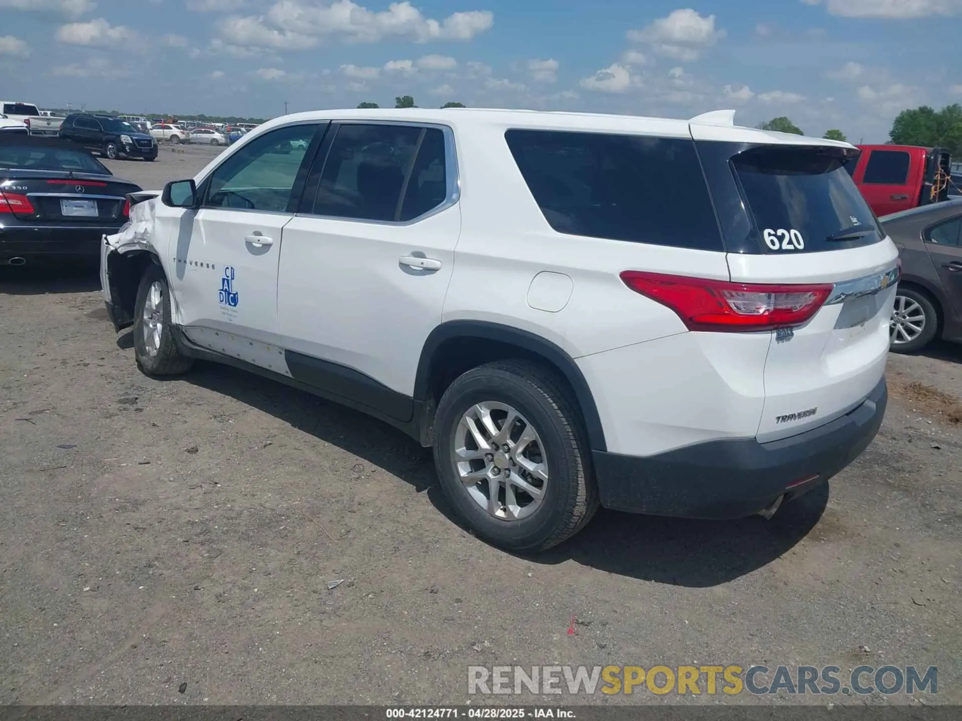 3 Photograph of a damaged car 1GNERFKW8LJ262886 CHEVROLET TRAVERSE 2020