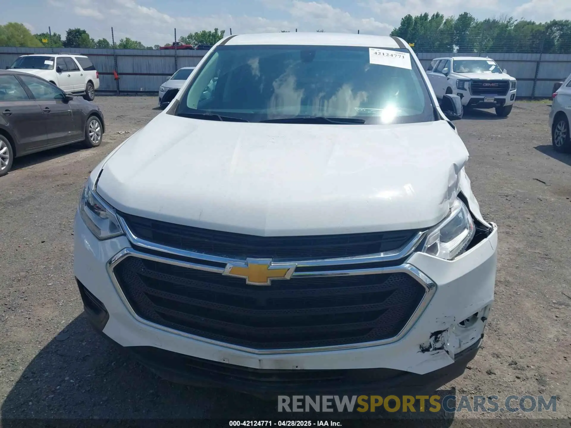 6 Photograph of a damaged car 1GNERFKW8LJ262886 CHEVROLET TRAVERSE 2020