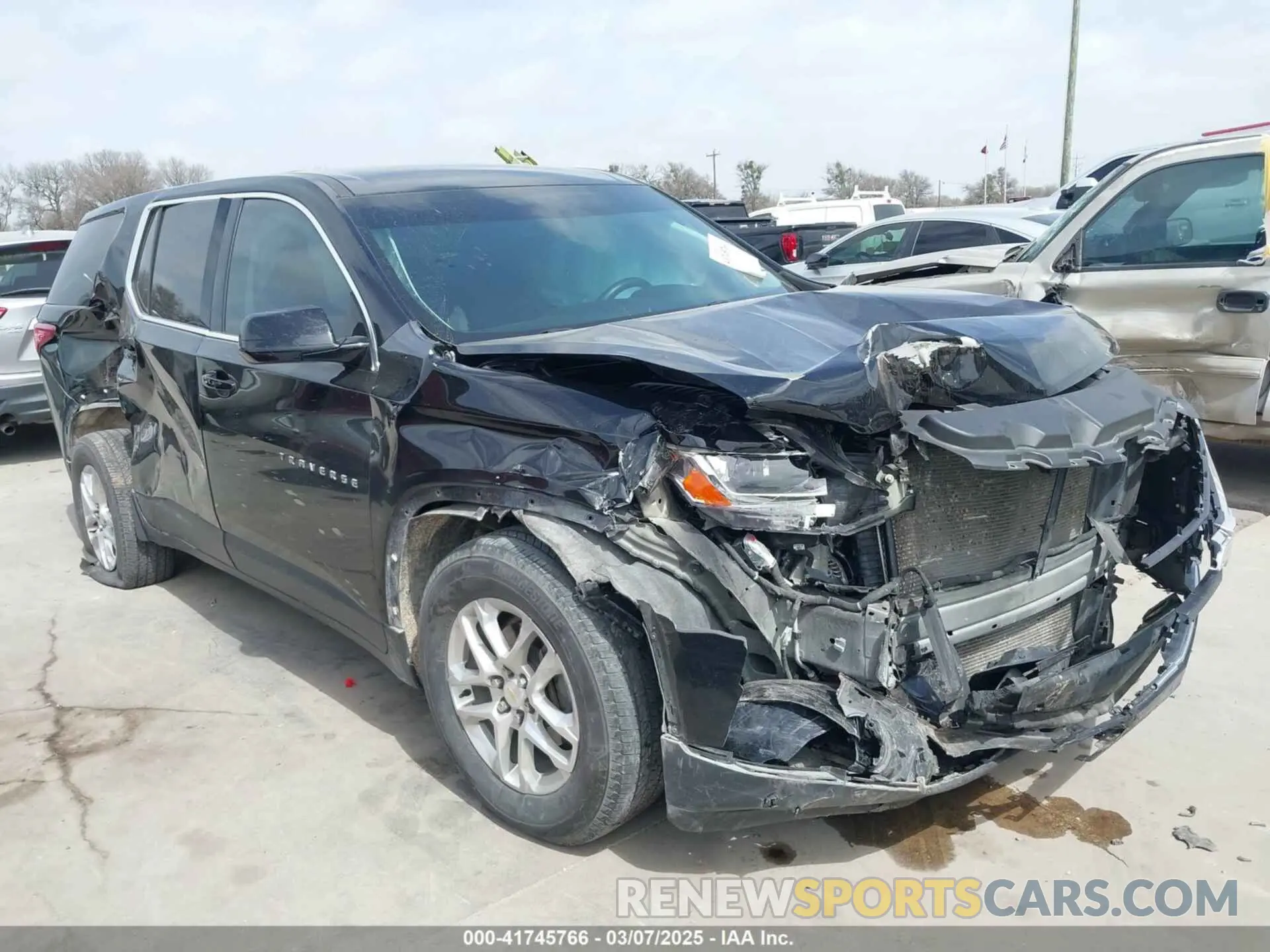 1 Photograph of a damaged car 1GNERFKW8LJ275914 CHEVROLET TRAVERSE 2020