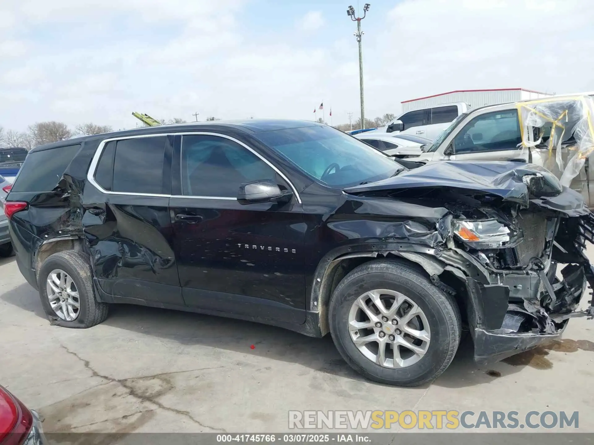 13 Photograph of a damaged car 1GNERFKW8LJ275914 CHEVROLET TRAVERSE 2020