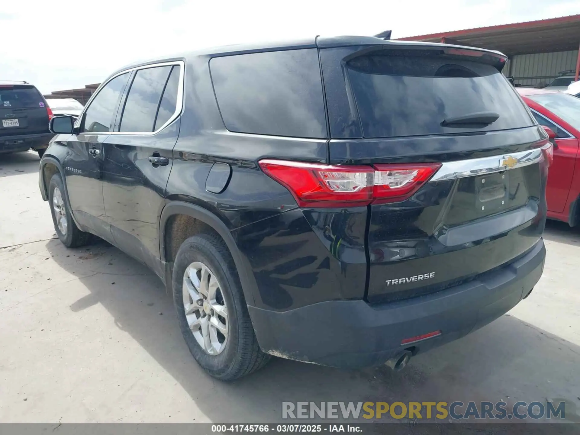 3 Photograph of a damaged car 1GNERFKW8LJ275914 CHEVROLET TRAVERSE 2020