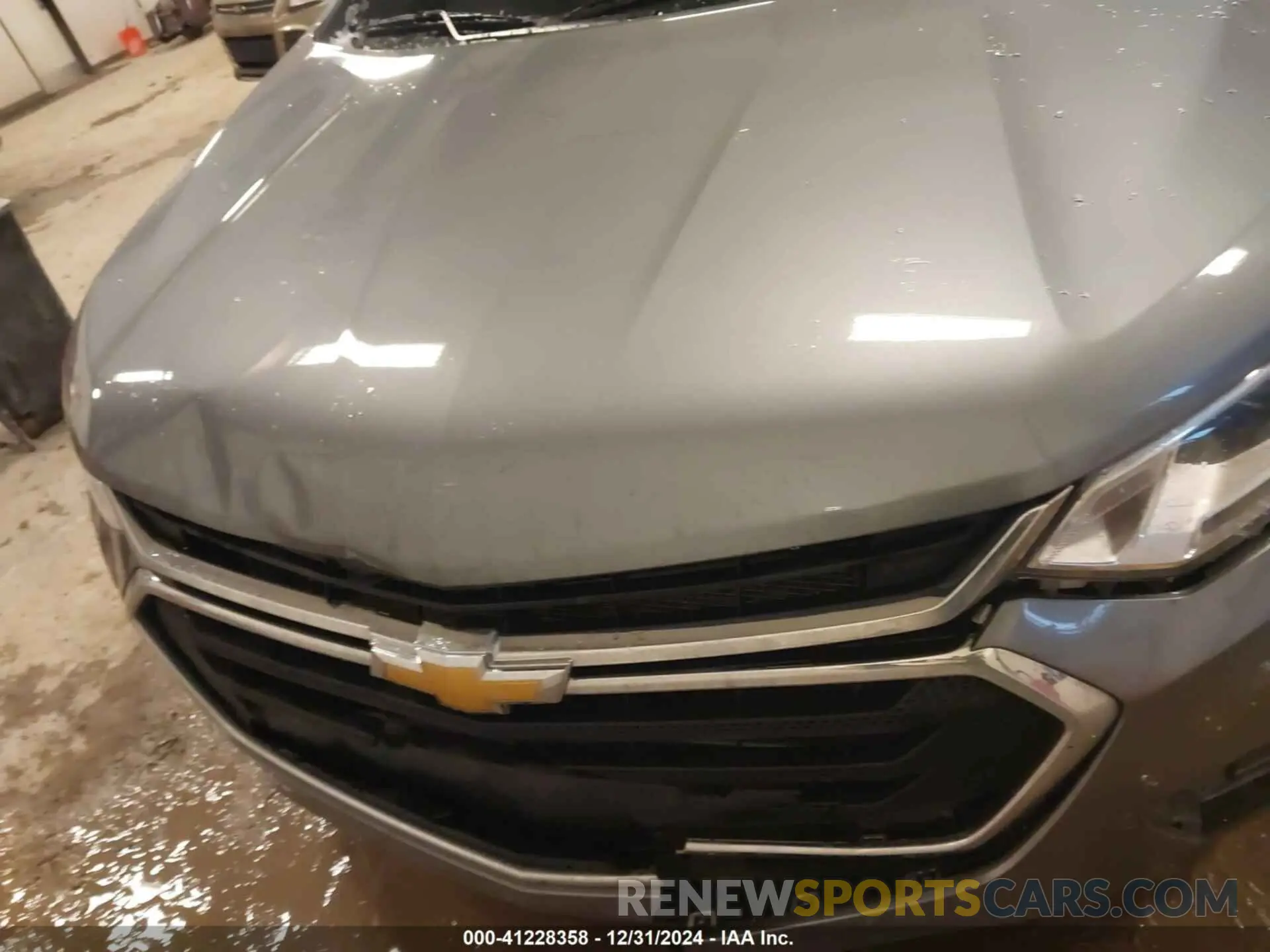 12 Photograph of a damaged car 1GNERFKW9LJ261715 CHEVROLET TRAVERSE 2020