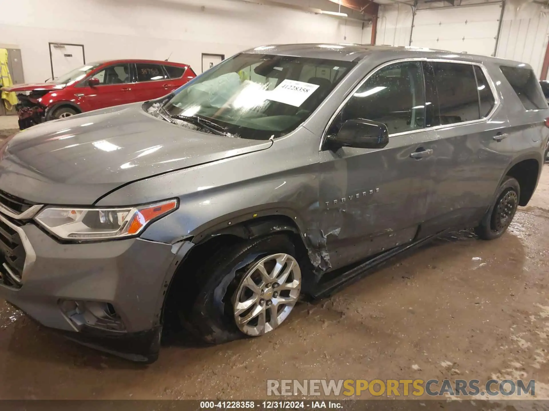 2 Photograph of a damaged car 1GNERFKW9LJ261715 CHEVROLET TRAVERSE 2020