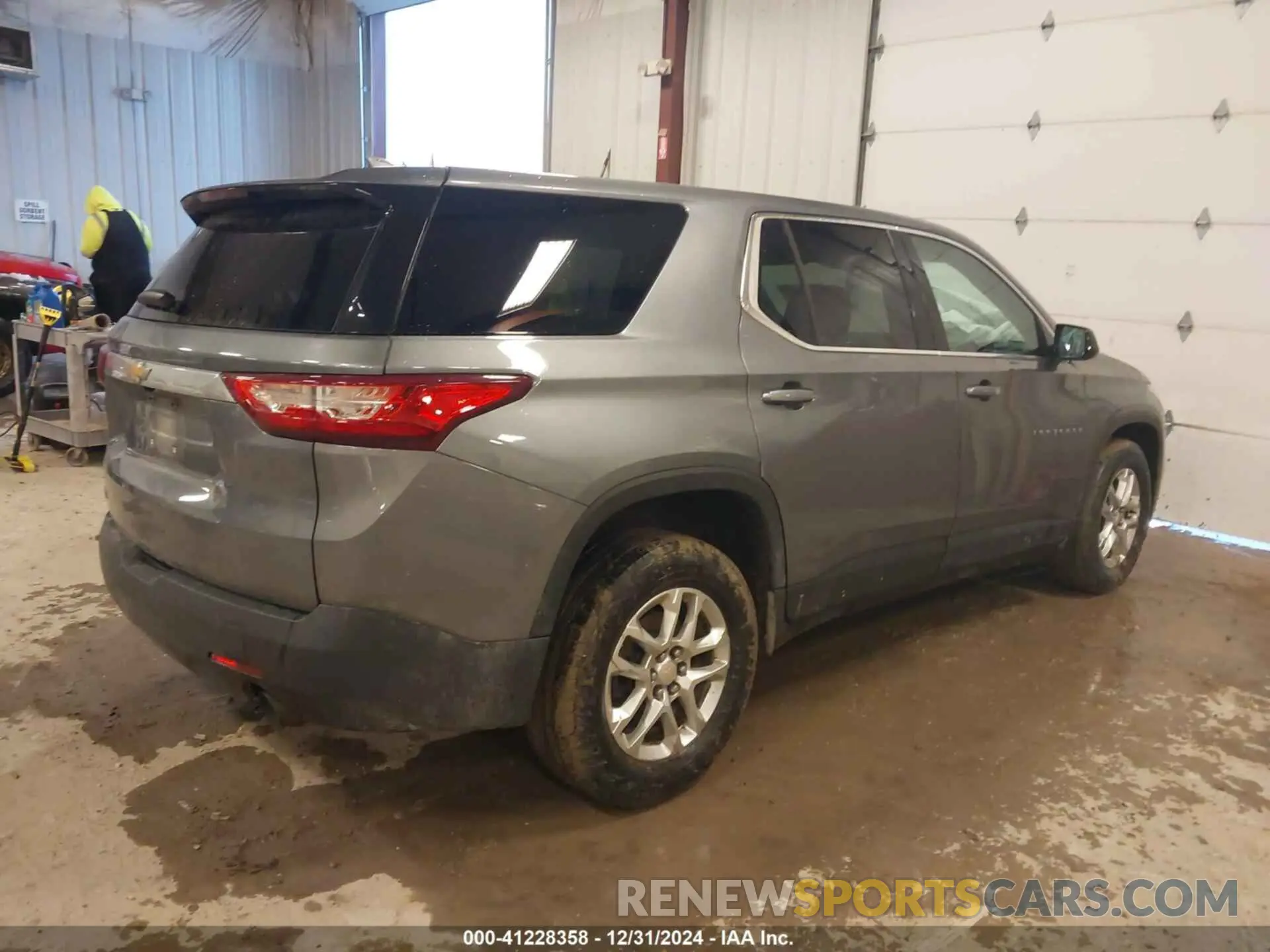 4 Photograph of a damaged car 1GNERFKW9LJ261715 CHEVROLET TRAVERSE 2020