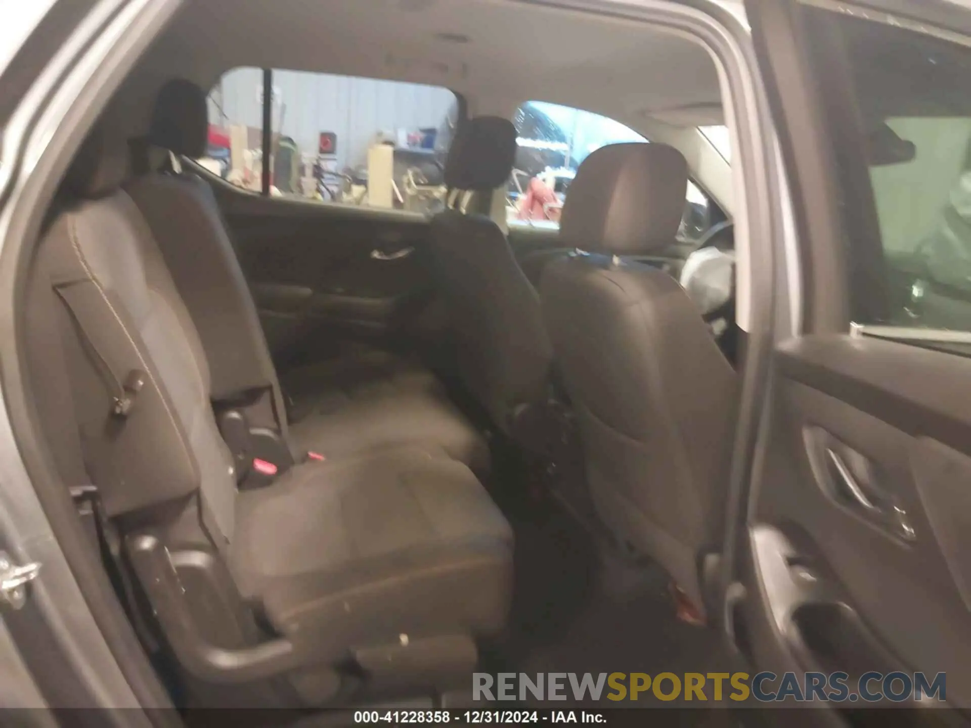 8 Photograph of a damaged car 1GNERFKW9LJ261715 CHEVROLET TRAVERSE 2020
