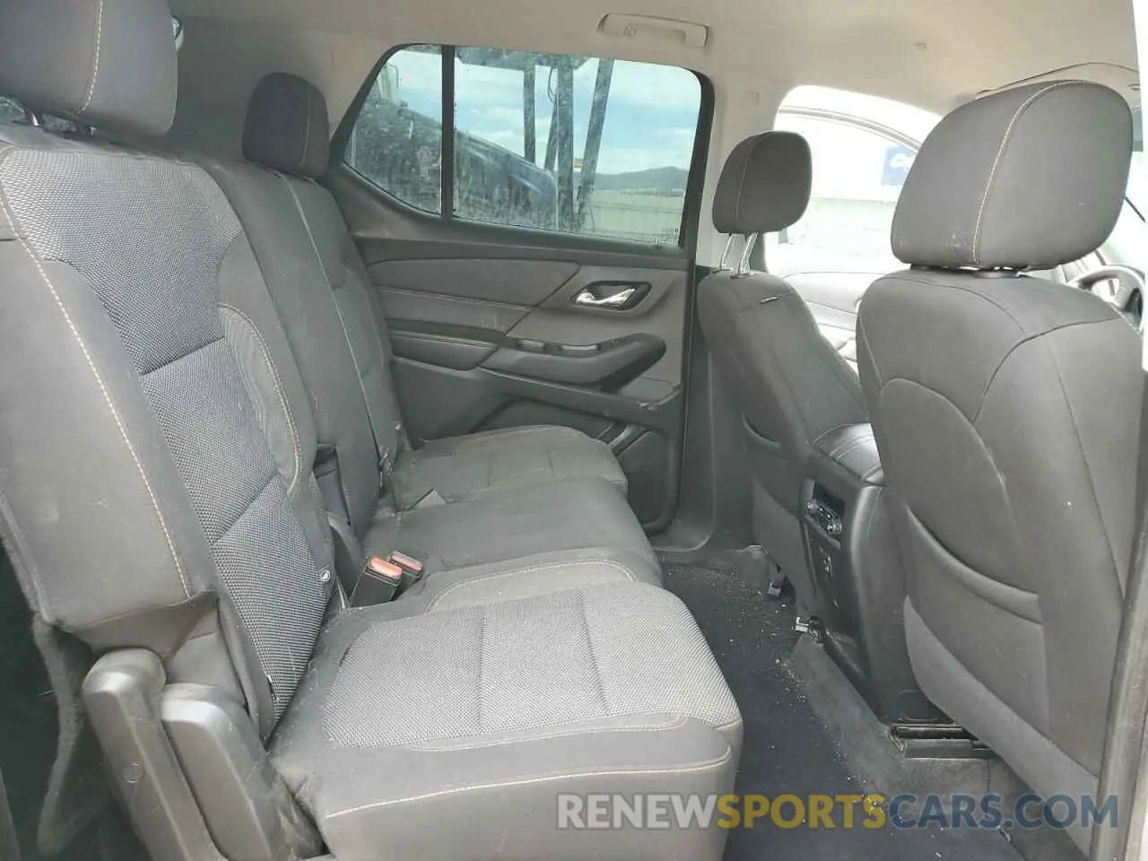 11 Photograph of a damaged car 1GNERFKW9LJ275842 CHEVROLET TRAVERSE 2020