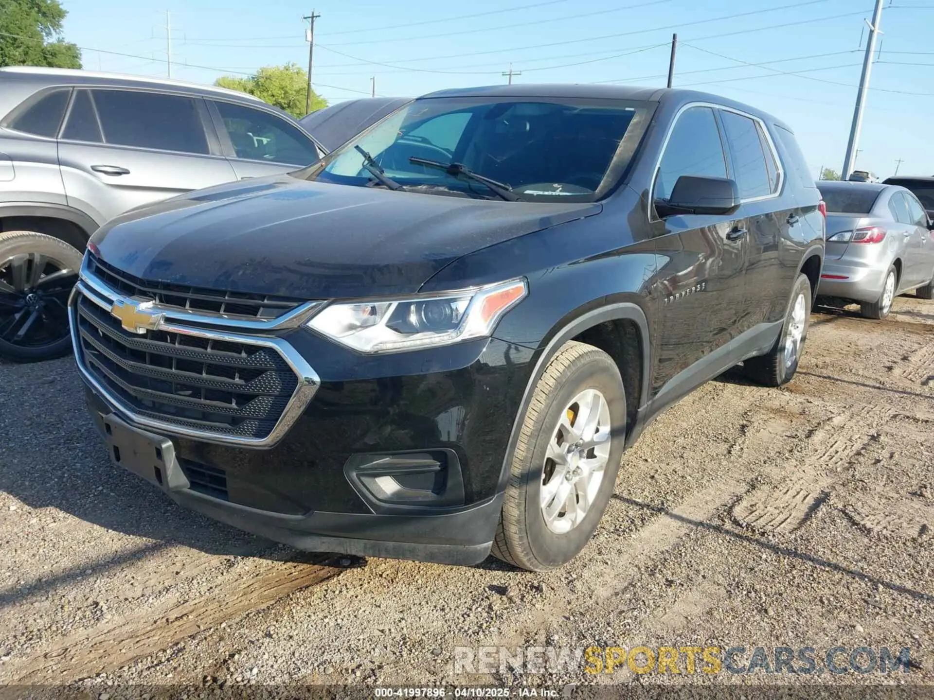 2 Фотография поврежденного автомобиля 1GNERFKWXLJ147920 CHEVROLET TRAVERSE 2020