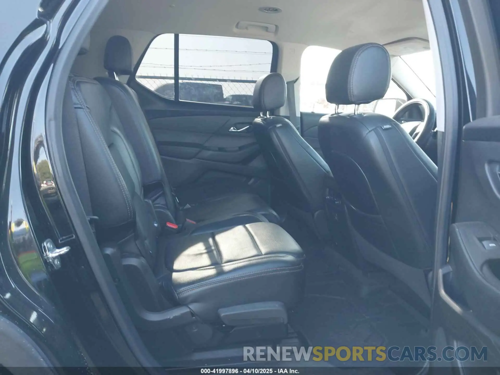 8 Фотография поврежденного автомобиля 1GNERFKWXLJ147920 CHEVROLET TRAVERSE 2020