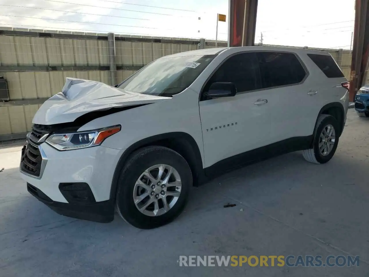 1 Photograph of a damaged car 1GNERFKWXLJ219201 CHEVROLET TRAVERSE 2020