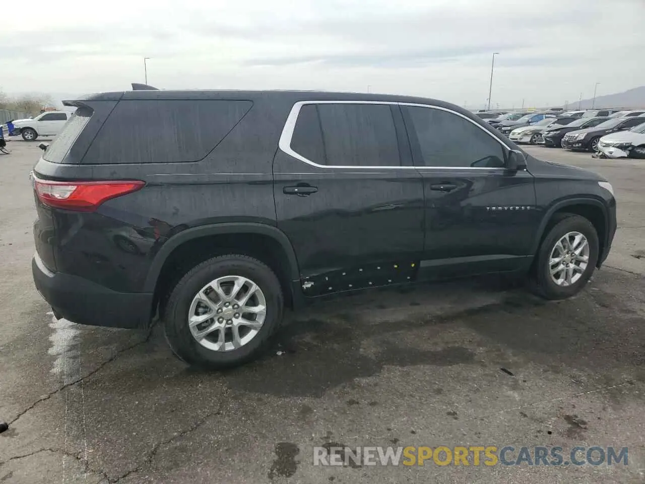 3 Photograph of a damaged car 1GNERFKWXLJ257852 CHEVROLET TRAVERSE 2020