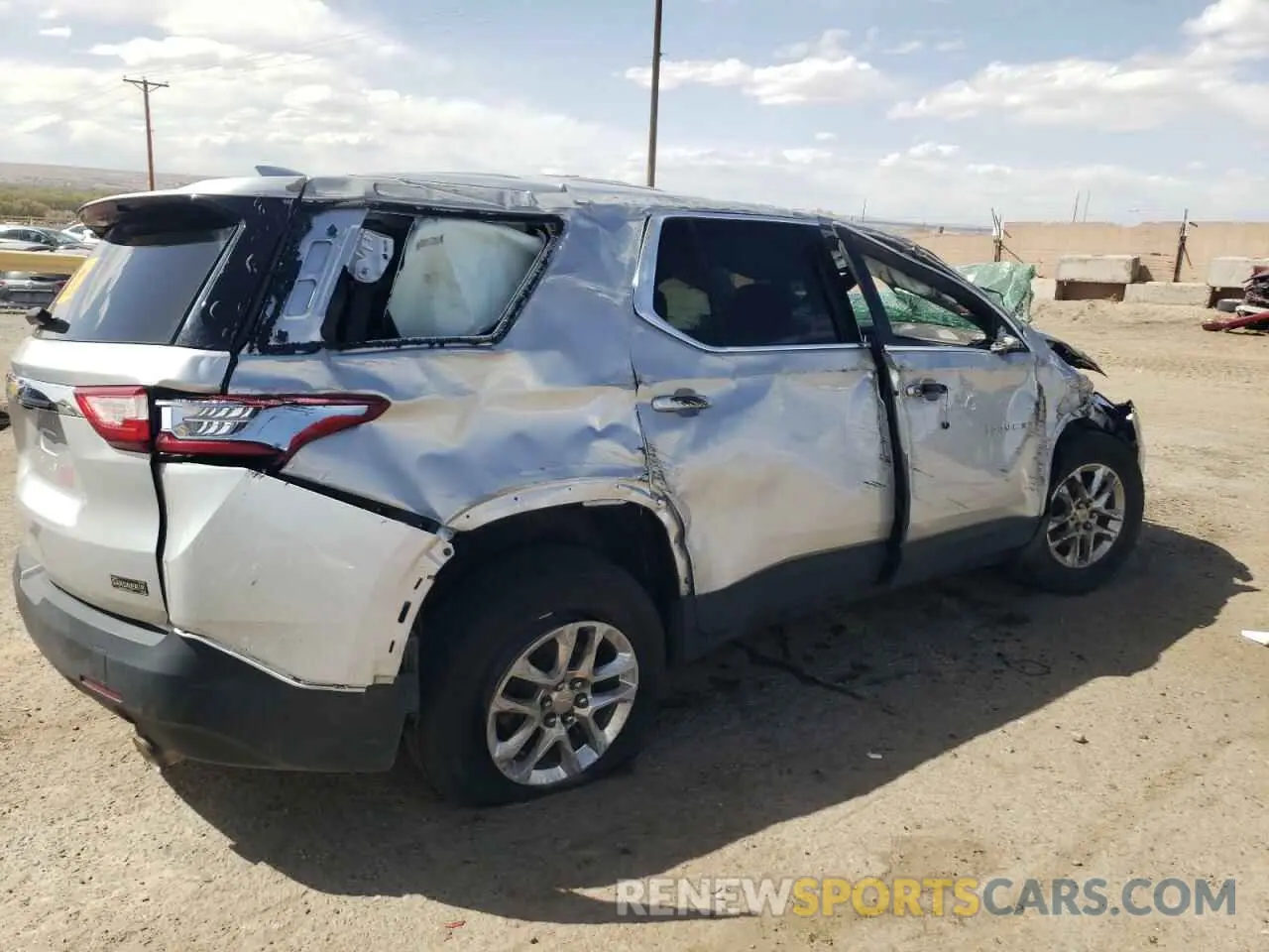 3 Фотография поврежденного автомобиля 1GNERFKWXLJ262274 CHEVROLET TRAVERSE 2020