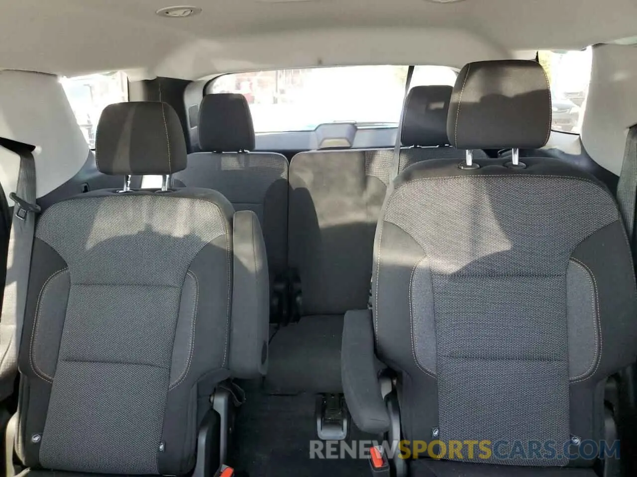 10 Фотография поврежденного автомобиля 1GNERGKW0LJ258644 CHEVROLET TRAVERSE 2020