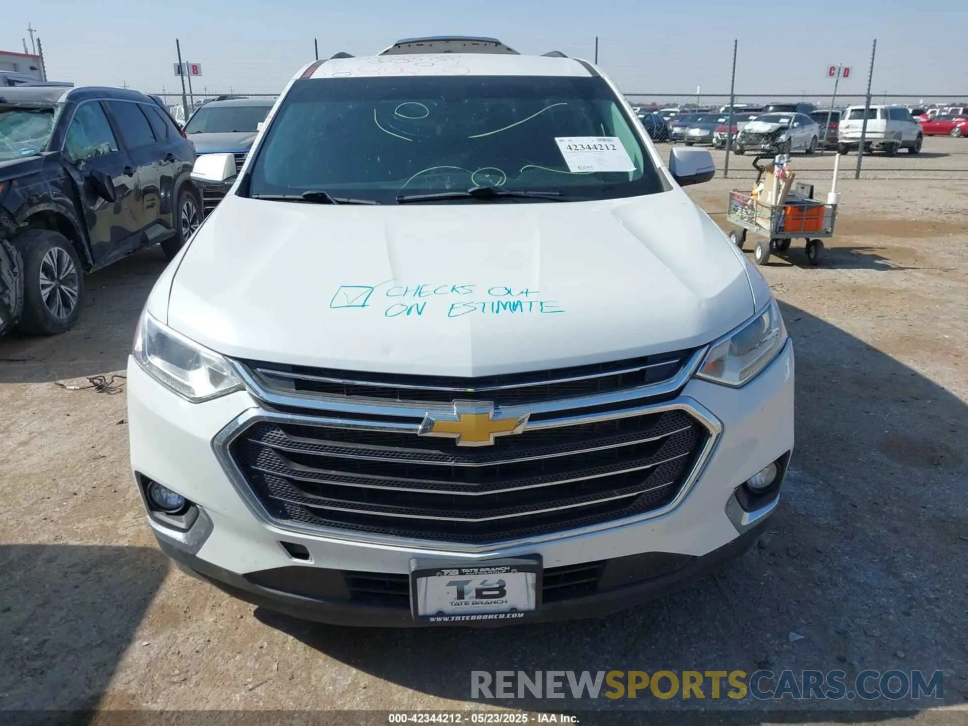 12 Фотография поврежденного автомобиля 1GNERGKW0LJ313013 CHEVROLET TRAVERSE 2020