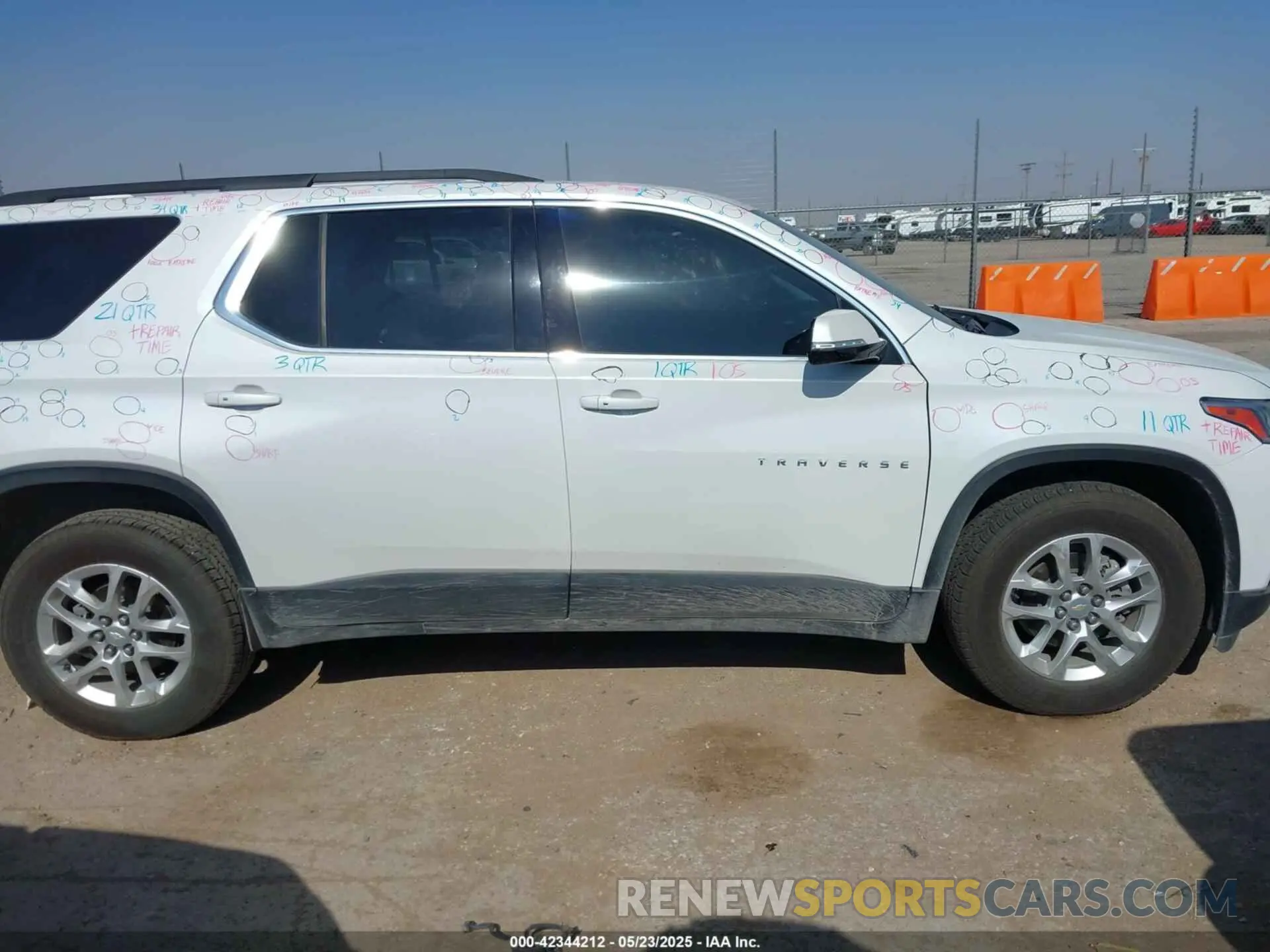 13 Фотография поврежденного автомобиля 1GNERGKW0LJ313013 CHEVROLET TRAVERSE 2020