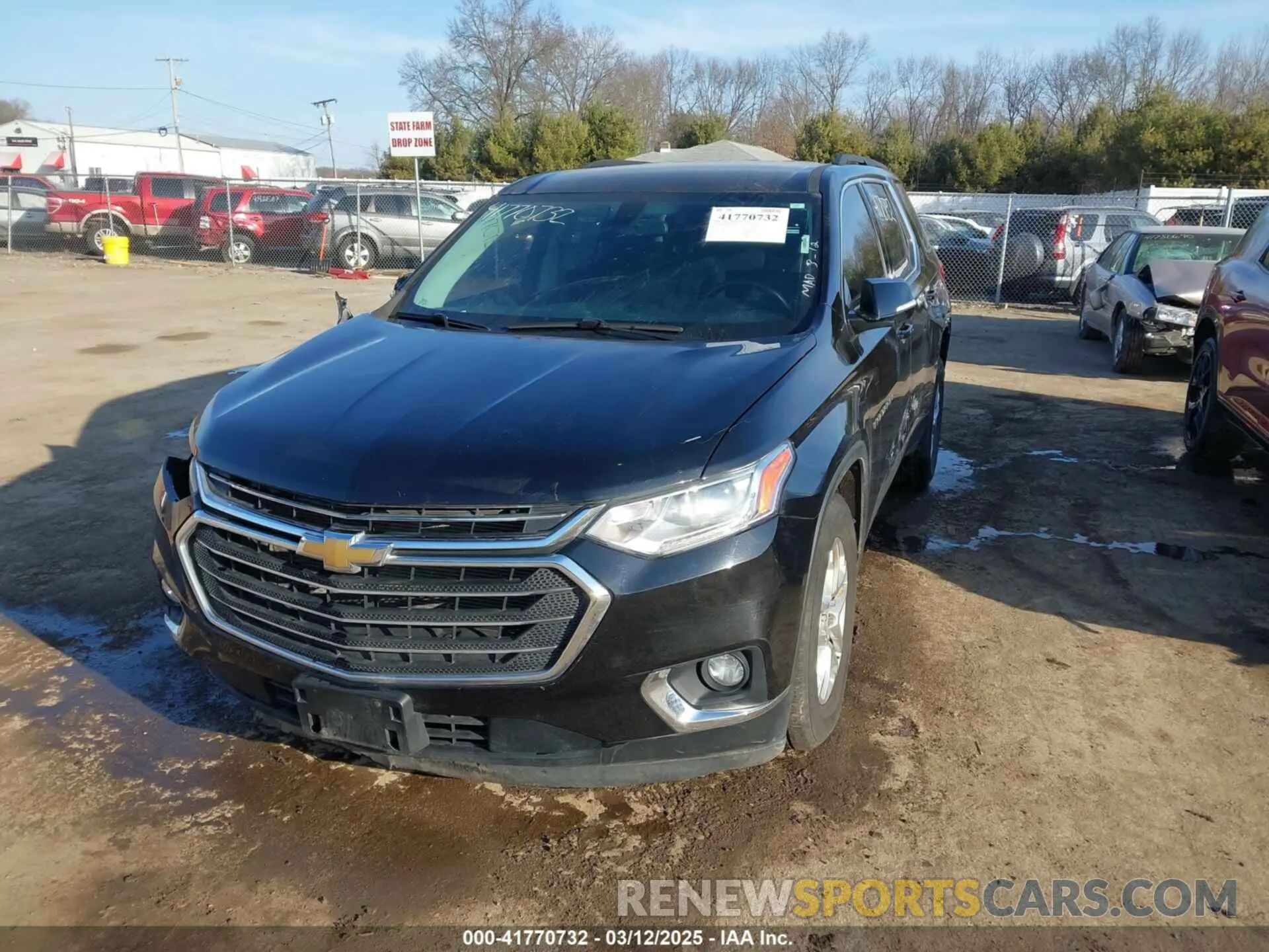 2 Photograph of a damaged car 1GNERGKW0LJ315991 CHEVROLET TRAVERSE 2020