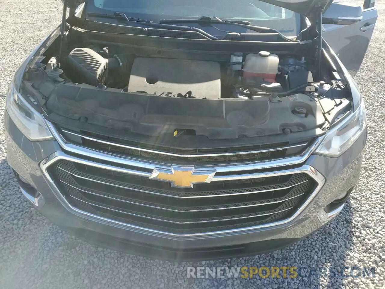 12 Photograph of a damaged car 1GNERGKW0LJ317868 CHEVROLET TRAVERSE 2020