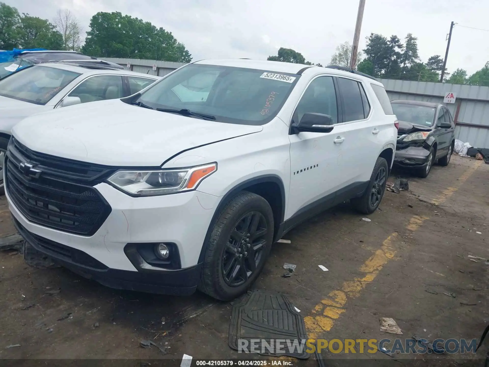 2 Photograph of a damaged car 1GNERGKW0LJ323959 CHEVROLET TRAVERSE 2020