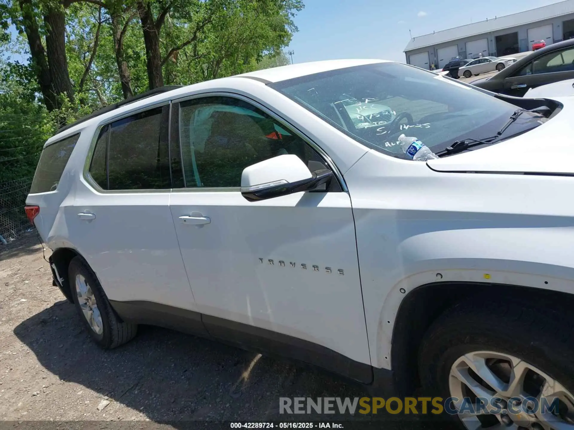 14 Photograph of a damaged car 1GNERGKW1LJ123026 CHEVROLET TRAVERSE 2020