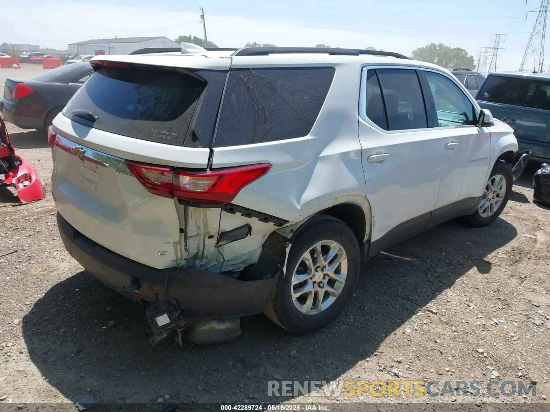 4 Photograph of a damaged car 1GNERGKW1LJ123026 CHEVROLET TRAVERSE 2020