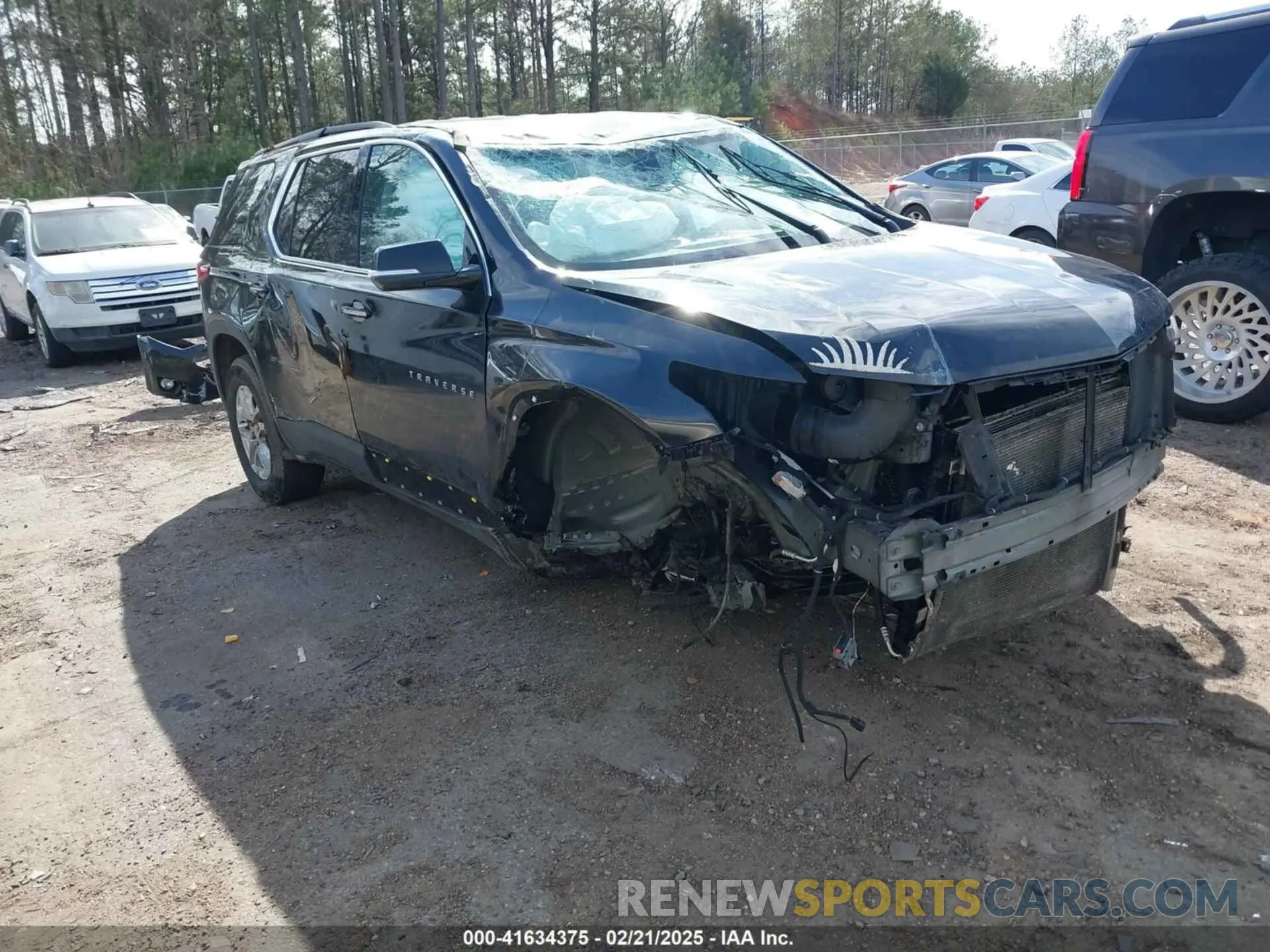 1 Photograph of a damaged car 1GNERGKW1LJ166877 CHEVROLET TRAVERSE 2020