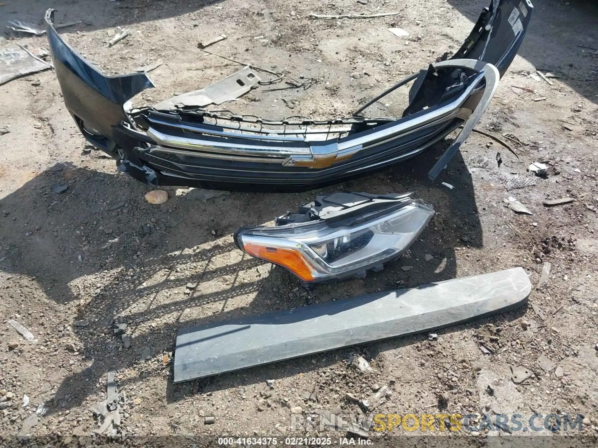11 Photograph of a damaged car 1GNERGKW1LJ166877 CHEVROLET TRAVERSE 2020
