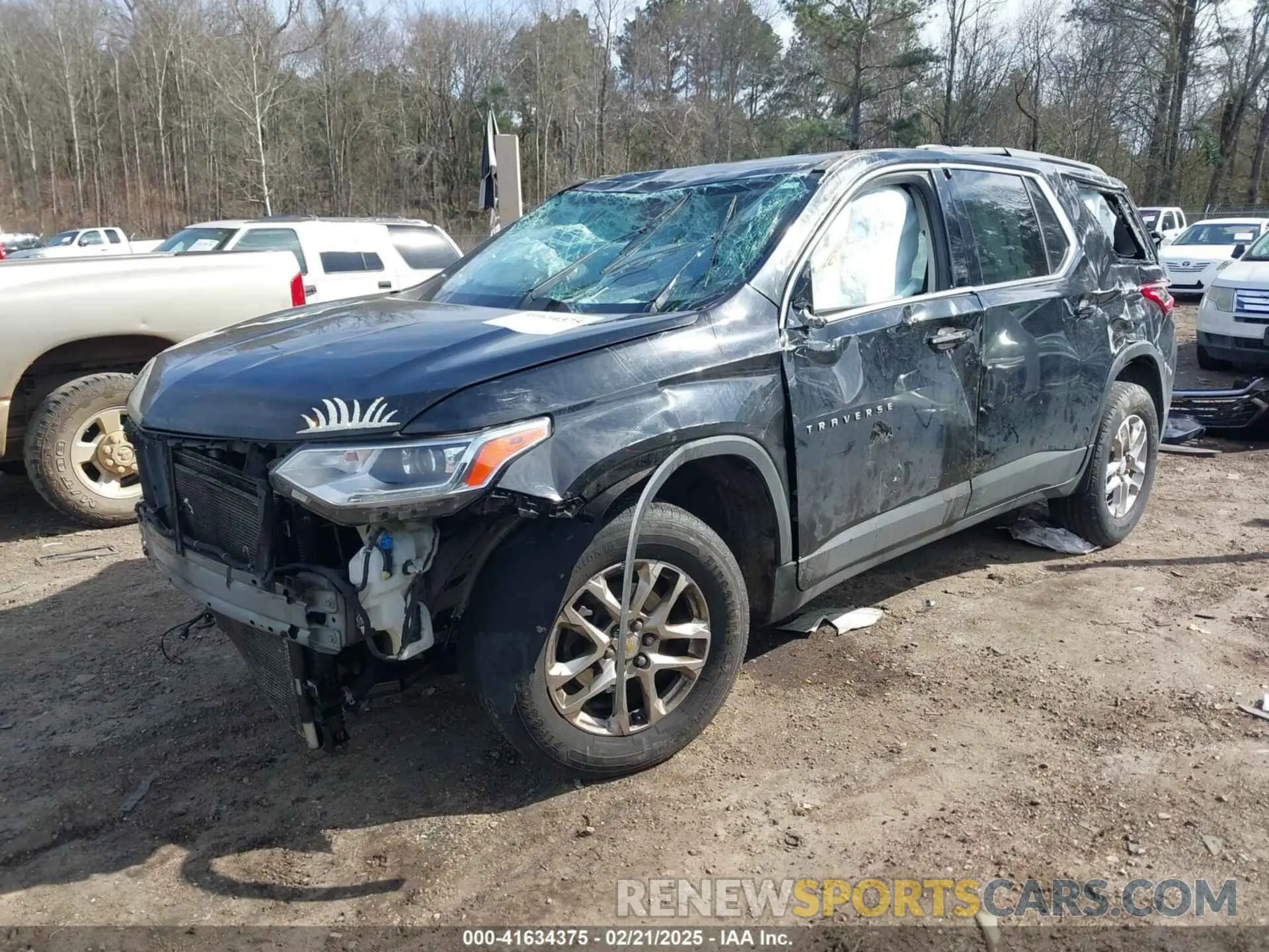 2 Photograph of a damaged car 1GNERGKW1LJ166877 CHEVROLET TRAVERSE 2020