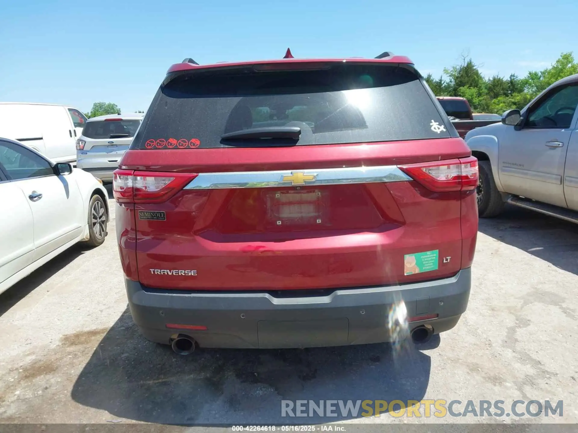 16 Photograph of a damaged car 1GNERGKW1LJ220114 CHEVROLET TRAVERSE 2020
