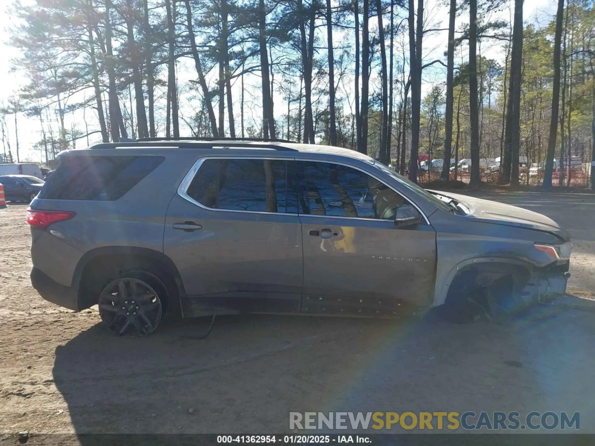13 Фотография поврежденного автомобиля 1GNERGKW1LJ247460 CHEVROLET TRAVERSE 2020