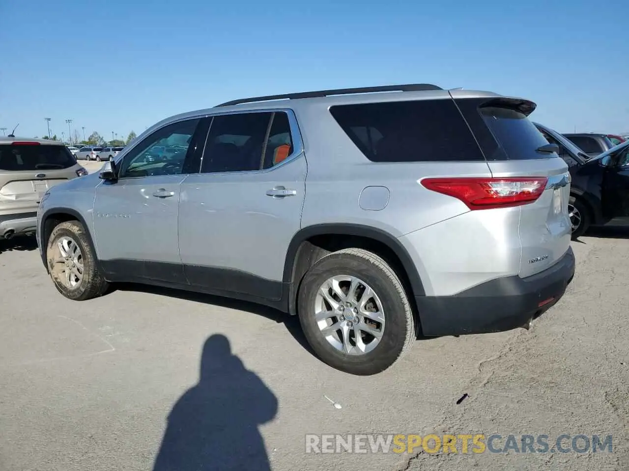 2 Photograph of a damaged car 1GNERGKW1LJ304157 CHEVROLET TRAVERSE 2020