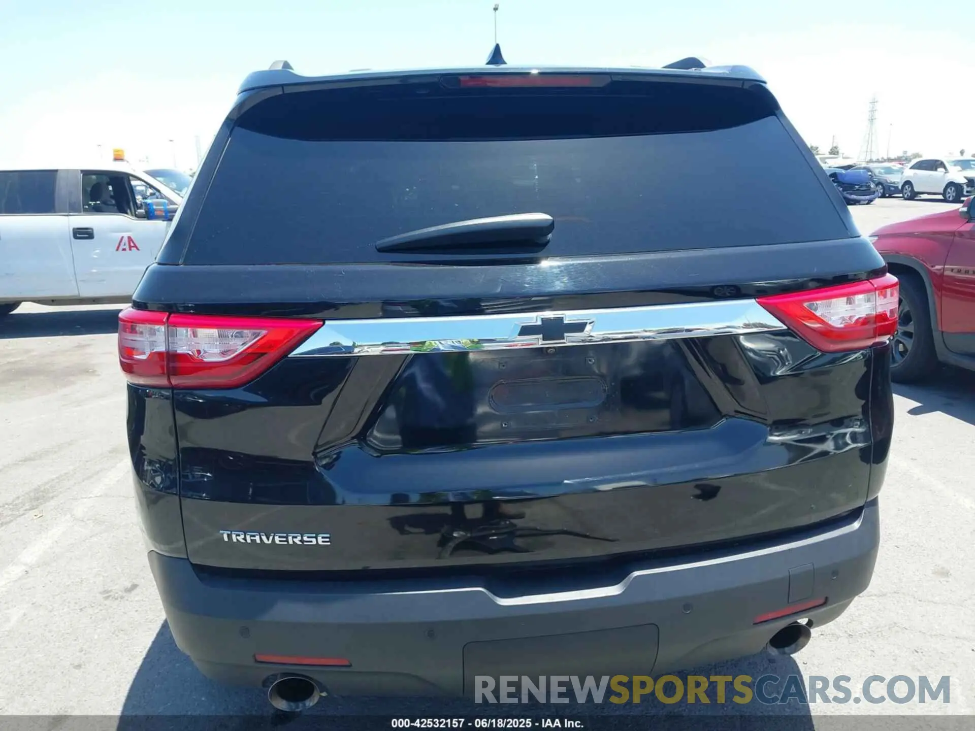 16 Photograph of a damaged car 1GNERGKW3LJ236573 CHEVROLET TRAVERSE 2020
