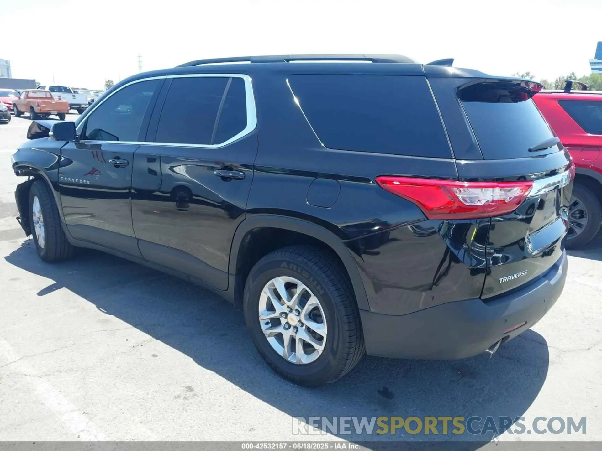 3 Photograph of a damaged car 1GNERGKW3LJ236573 CHEVROLET TRAVERSE 2020