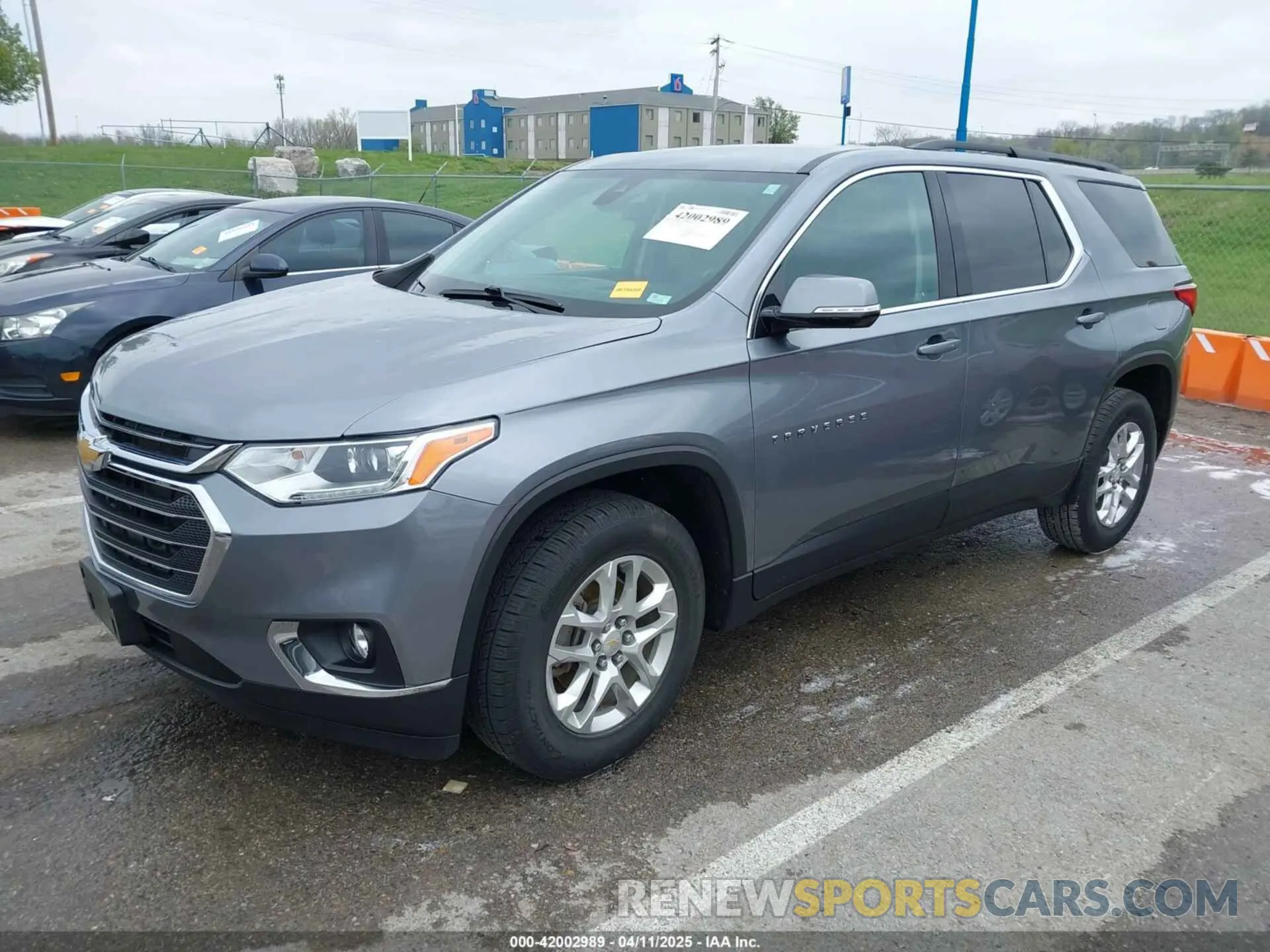 2 Фотография поврежденного автомобиля 1GNERGKW3LJ249792 CHEVROLET TRAVERSE 2020