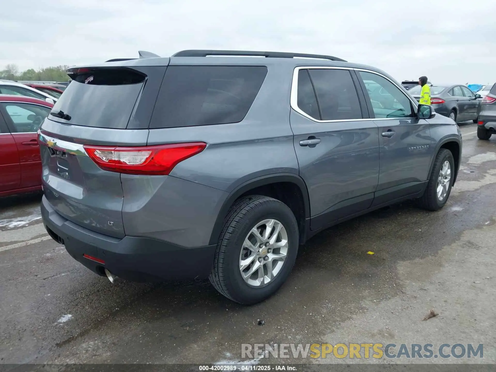 4 Фотография поврежденного автомобиля 1GNERGKW3LJ249792 CHEVROLET TRAVERSE 2020