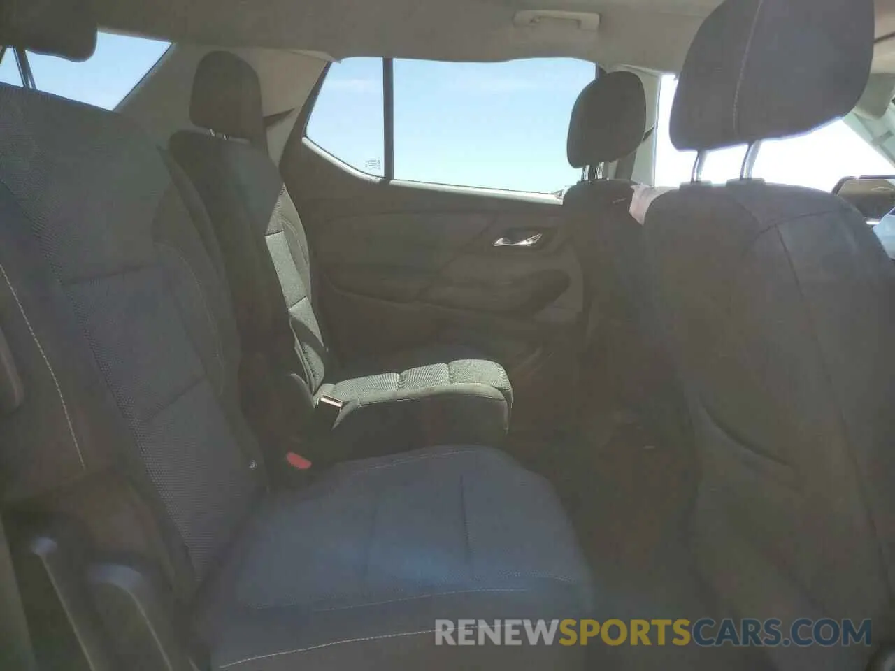 11 Photograph of a damaged car 1GNERGKW4LJ328808 CHEVROLET TRAVERSE 2020
