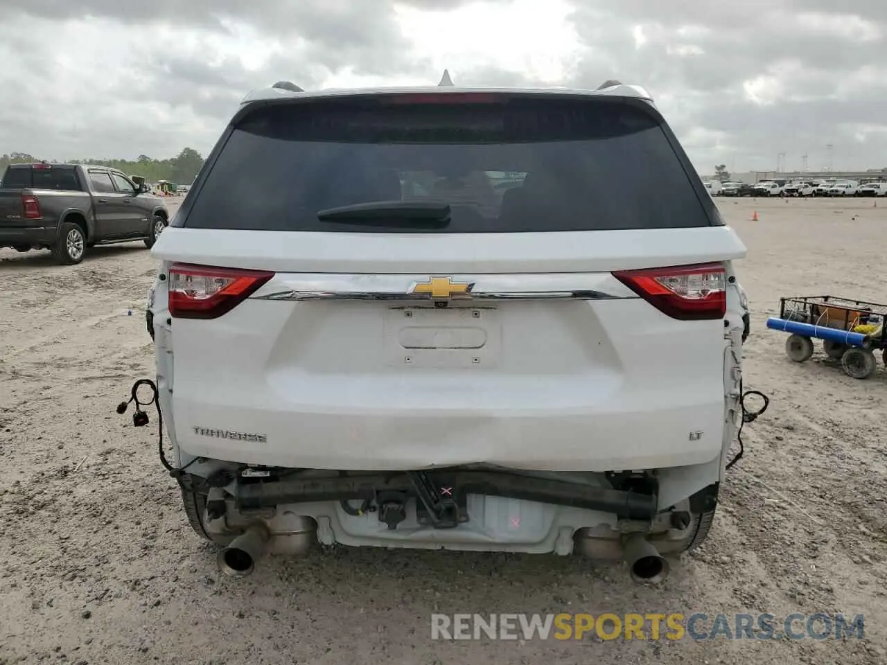 6 Фотография поврежденного автомобиля 1GNERGKW5LJ201095 CHEVROLET TRAVERSE 2020