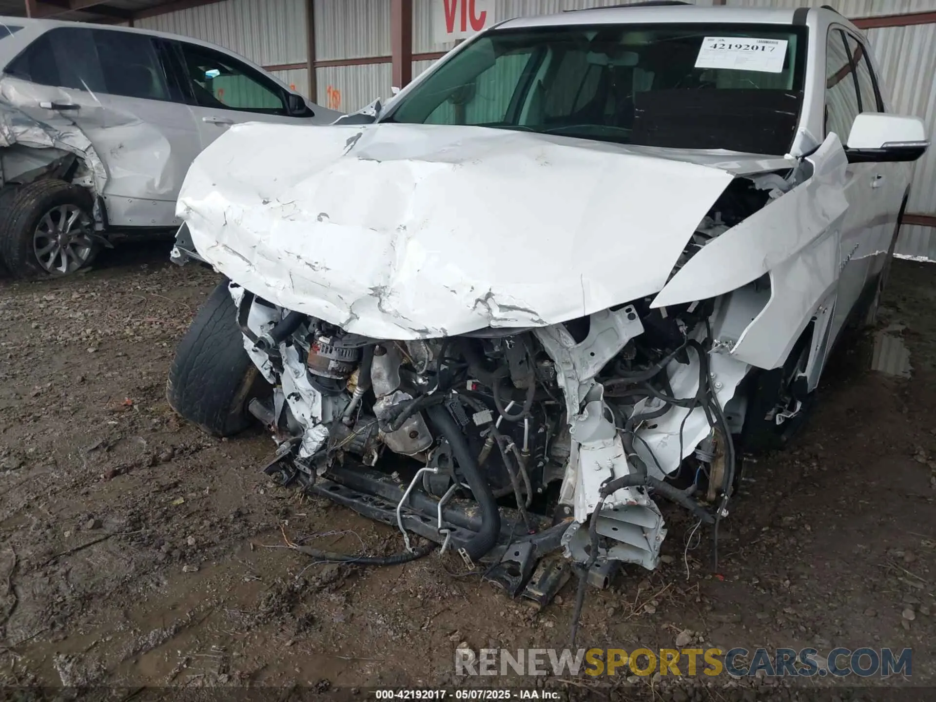18 Photograph of a damaged car 1GNERGKW5LJ305571 CHEVROLET TRAVERSE 2020
