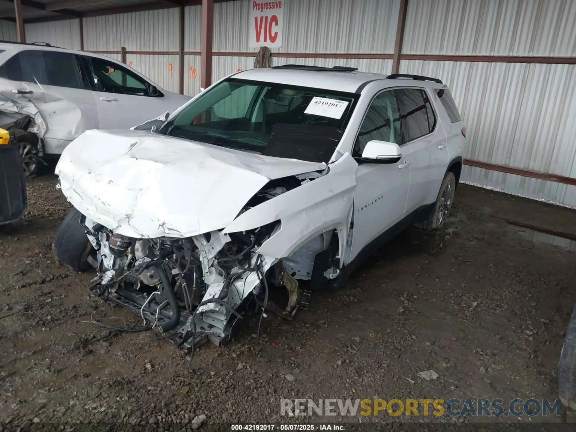 2 Photograph of a damaged car 1GNERGKW5LJ305571 CHEVROLET TRAVERSE 2020
