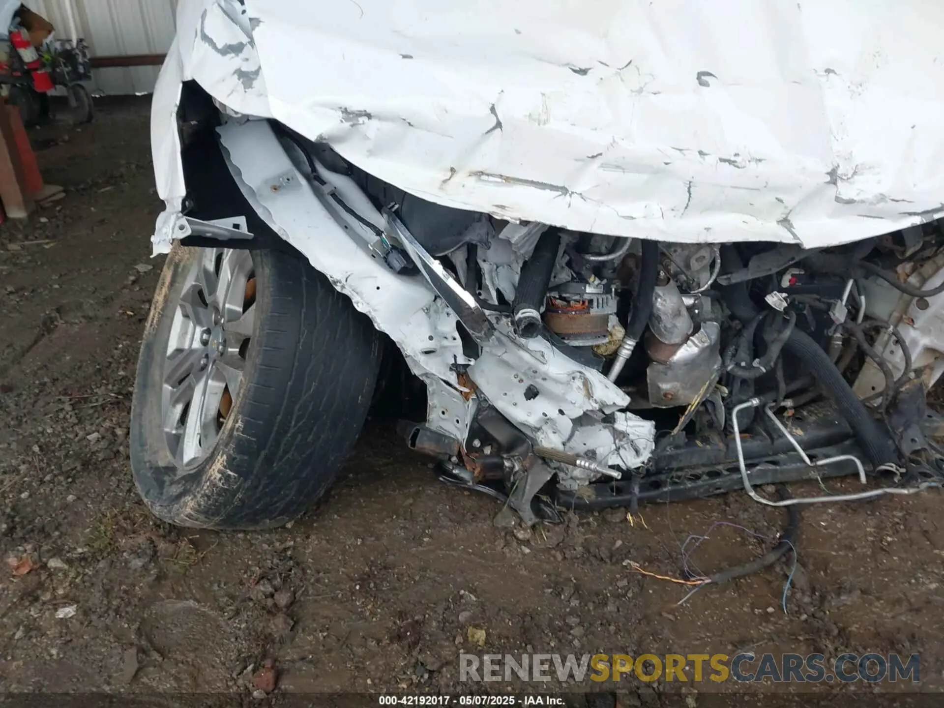 21 Photograph of a damaged car 1GNERGKW5LJ305571 CHEVROLET TRAVERSE 2020